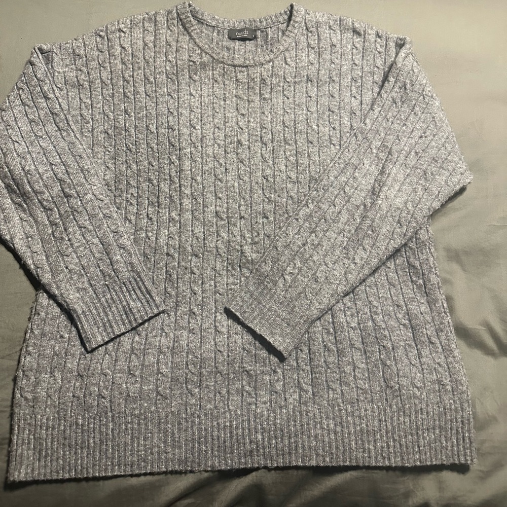 nuuds Light Gray Women’s Crewneck Sweater